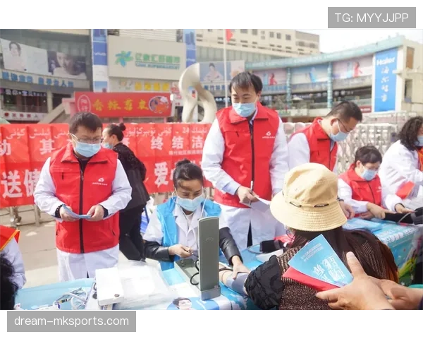 沙尔克04战术革新成效显著，团队动态调整助推新赛季目标清晰表现抢眼