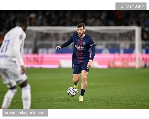 纽卡斯尔联队英超联赛表现稳健，力争获得欧冠资格增强竞争力